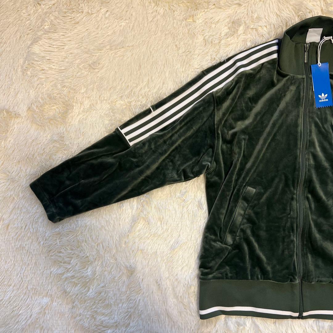 アディダス blackpinkリサ着用 トラックジャケット ベロア グリーン