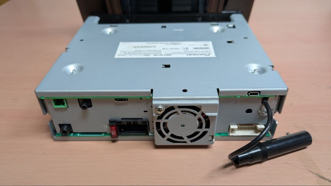 carrozzeria DMH-SF700 9型ディスプレイオーディオ