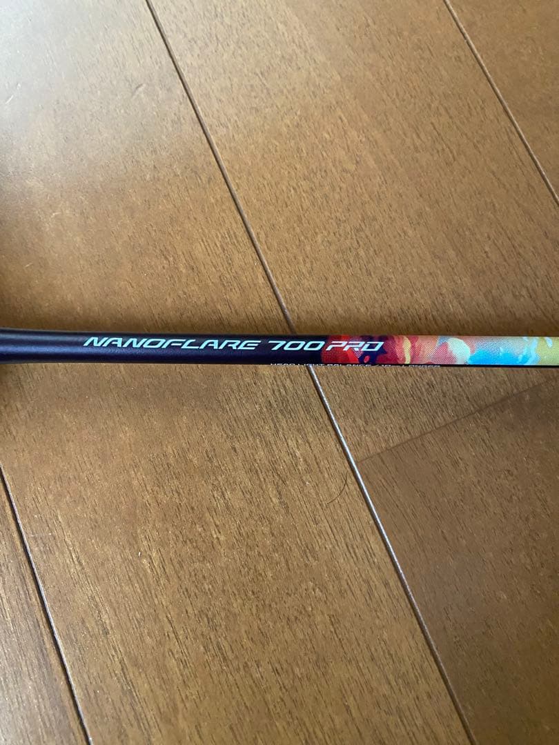 YONEX NANOFLARE 700 PRO バドミントンラケット　ヒビあり