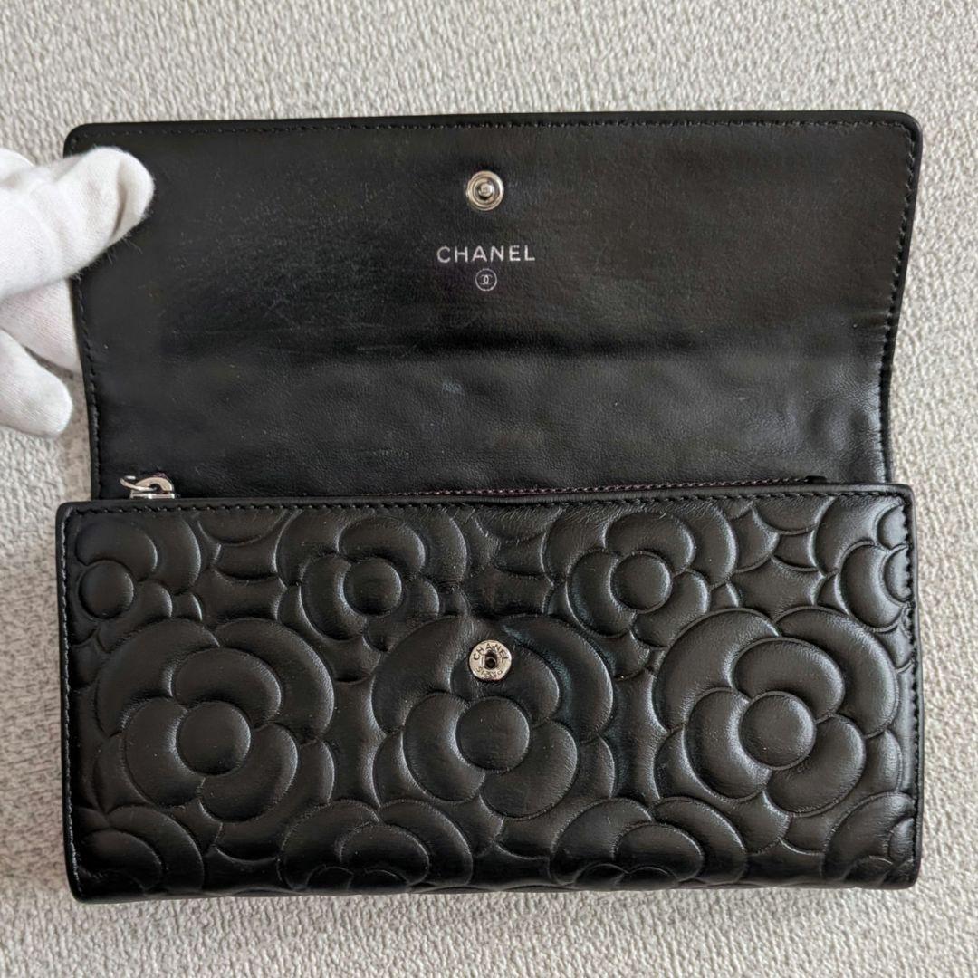 シャネル　フラワーココ型押し長財布　黒　ラムスキン　ショルダー　チェーン