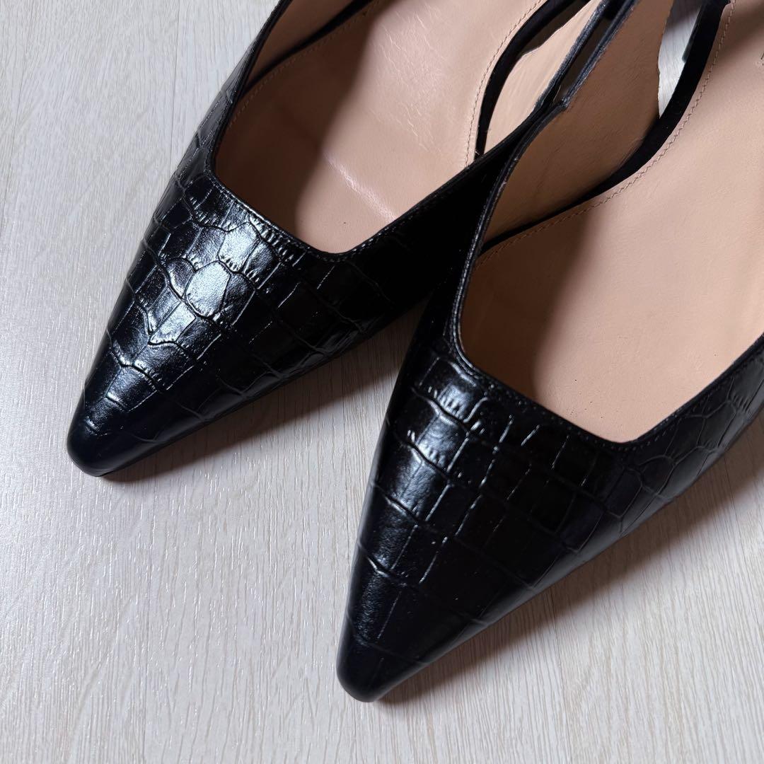 Massimo Dutti　ポインテッドトゥ　フラットシューズ　レザー　バレエ