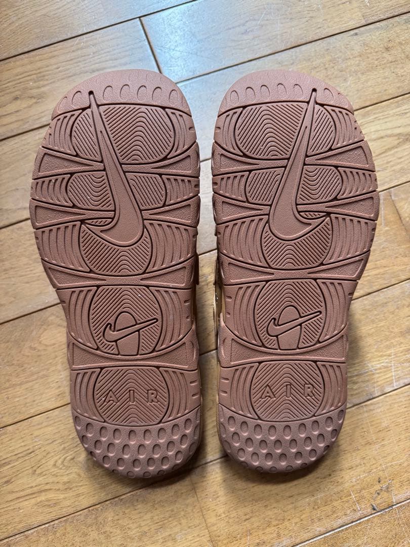 ハムハム Nike モアアップテンポ　サンダル