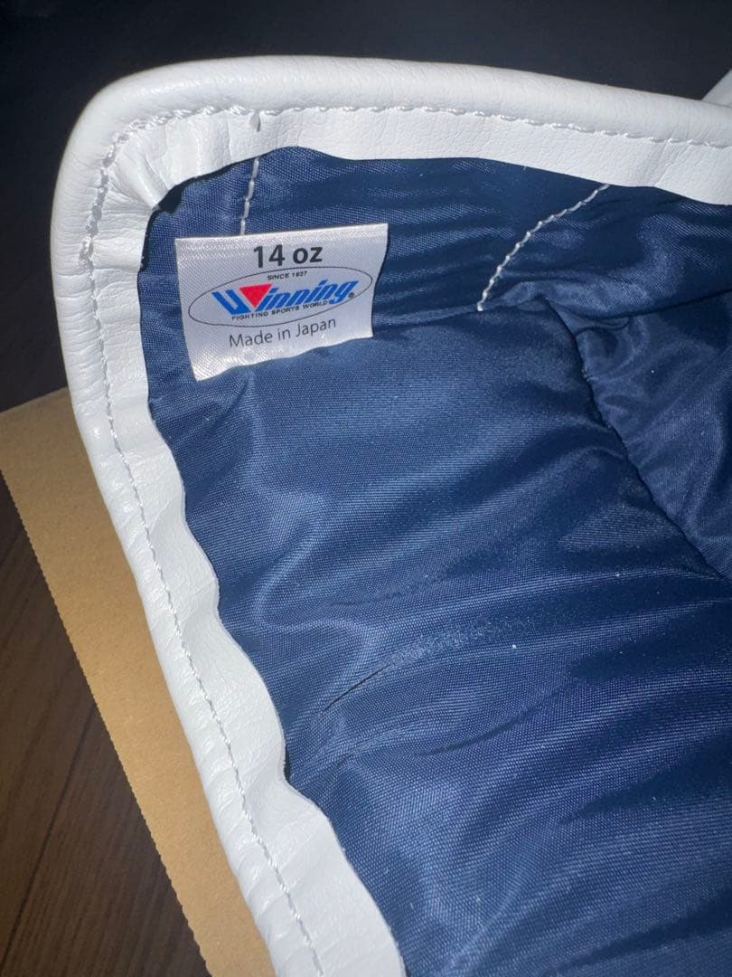 新品未使用品　Winning/ボクシング/グローブ14oz ホワイト