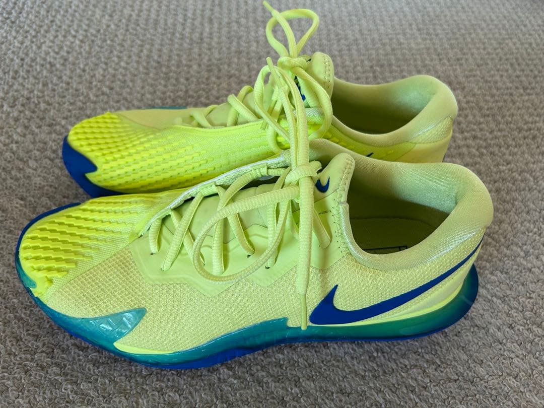 Nikeテニスシューズ ヴェイパーケージ4ラファ