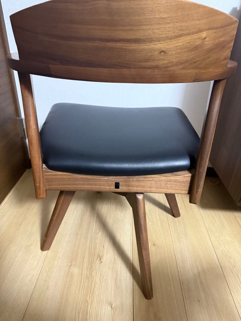 かねたや　ダイニングチェア④回転椅子