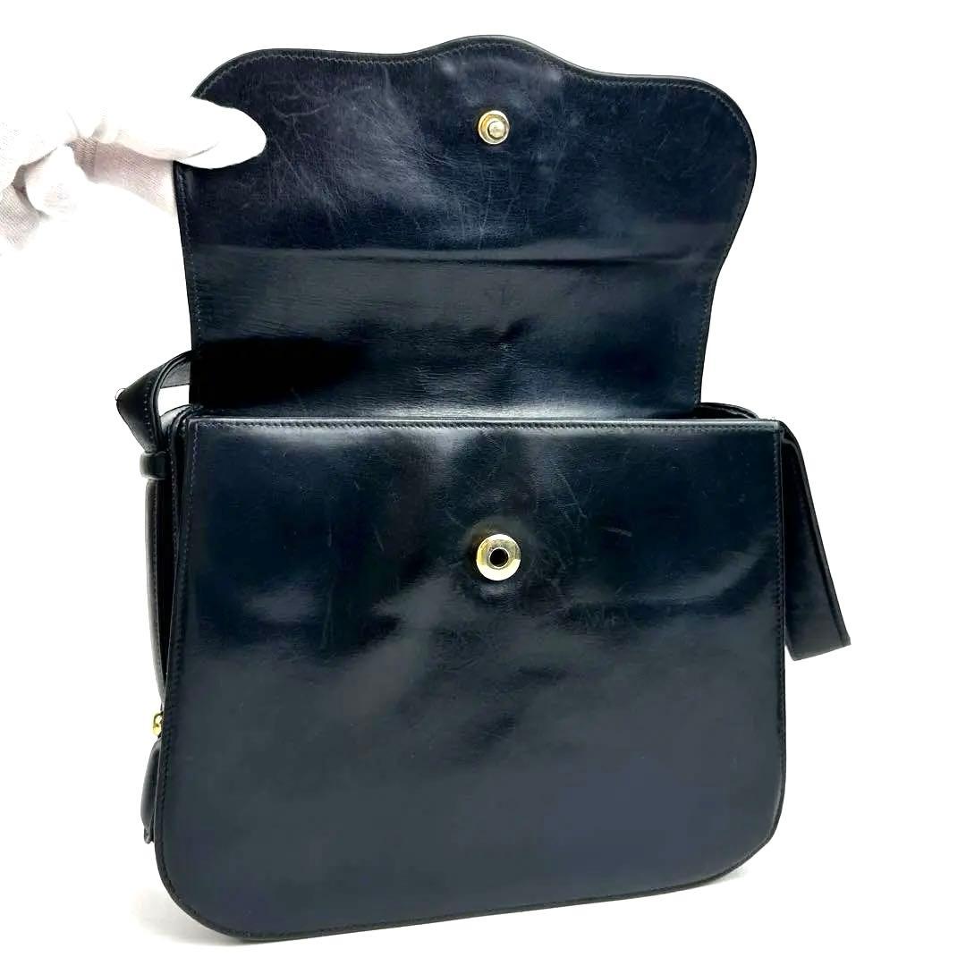 『美品』グッチ　ショルダーバッグ　GG　インターロッキング　レザー　ネイビー