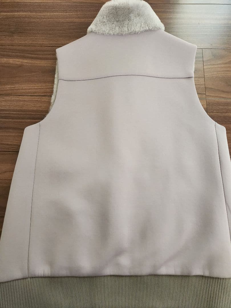 sov.ムートンベスト ベルト付き