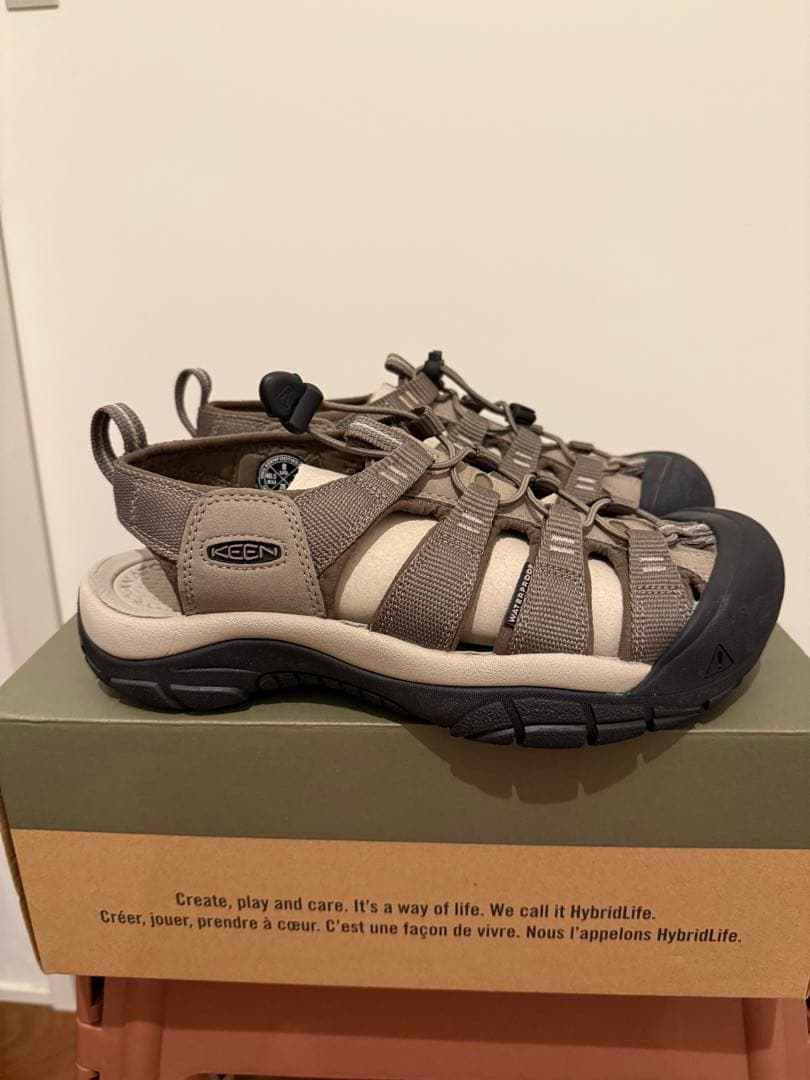 値下げ　キーン　サンダル26