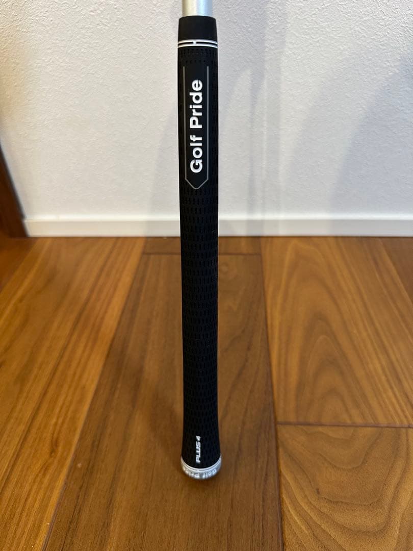 タイトリストスリーブ付 TOURAD IZ 6X