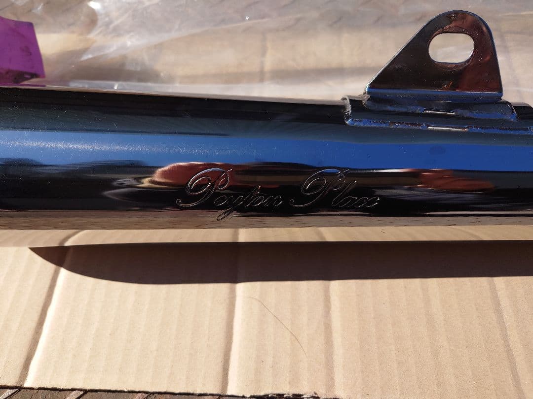 SR400 ペイトンプレイス　コンチマフラー