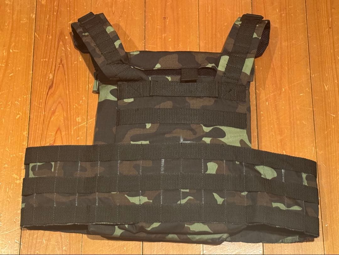 ブタン迷彩　プレートキャリア　軍　dubok