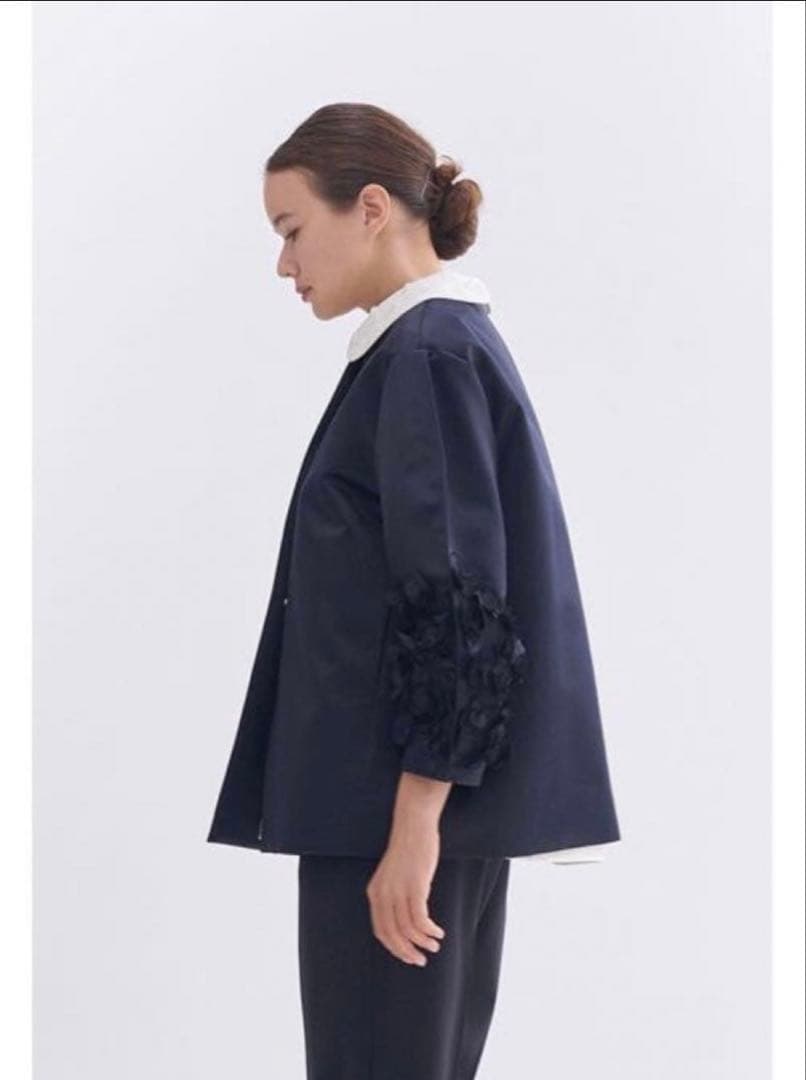 yori パフュームサテンジャケット 38ネイビー shirocon