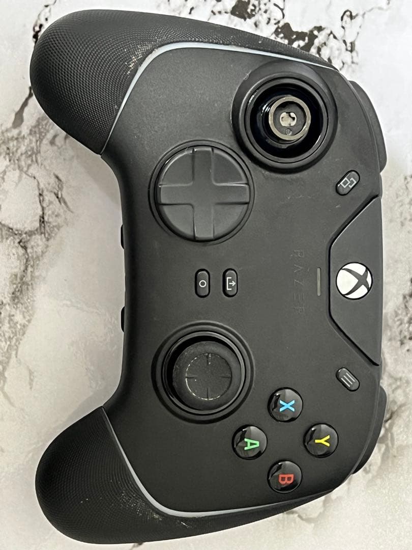 Razer Wolverine V2 Chroma Black (動作未確認)