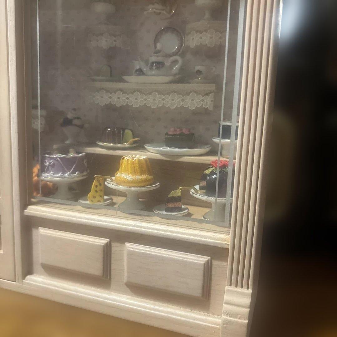 ドイツ　ロイターポーセレン　ミニチュアショップシリーズ　ケーキ屋さん