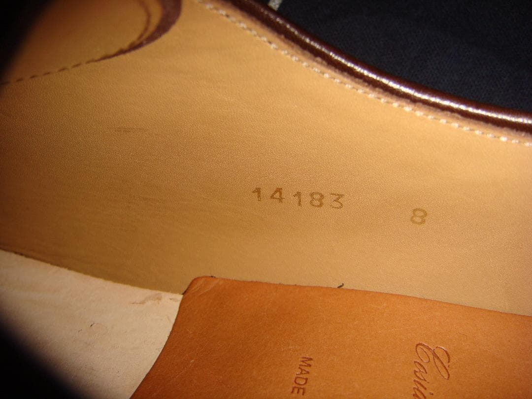 【未使用品】ヤンコ（YANKO）　ホールカット革靴　サイズ８　１４１８３