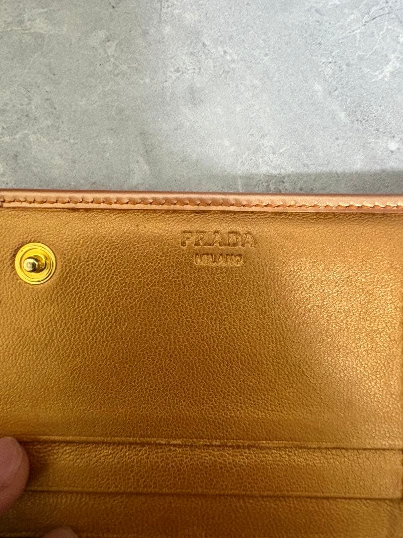 PRADA 長財布　ベージュ