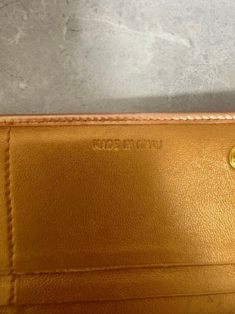 PRADA 長財布　ベージュ