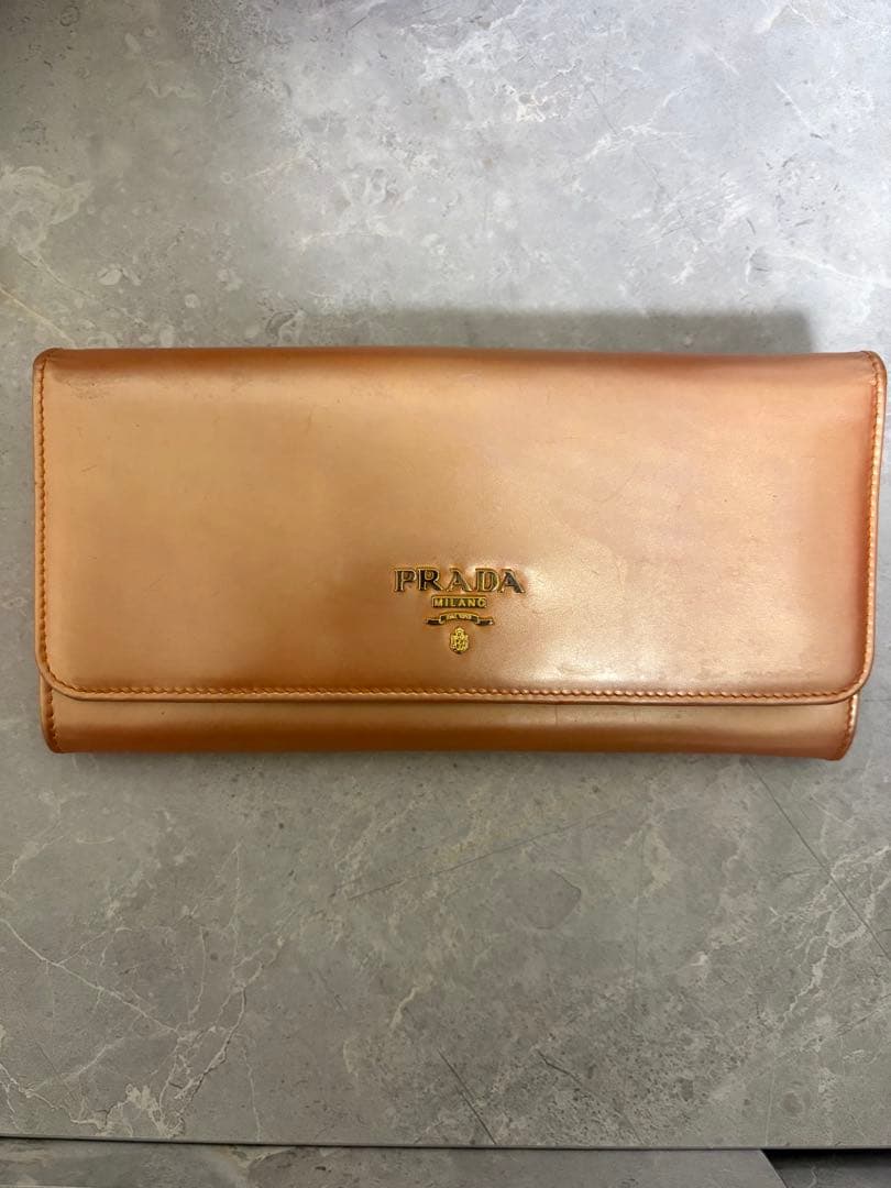 PRADA 長財布　ベージュ