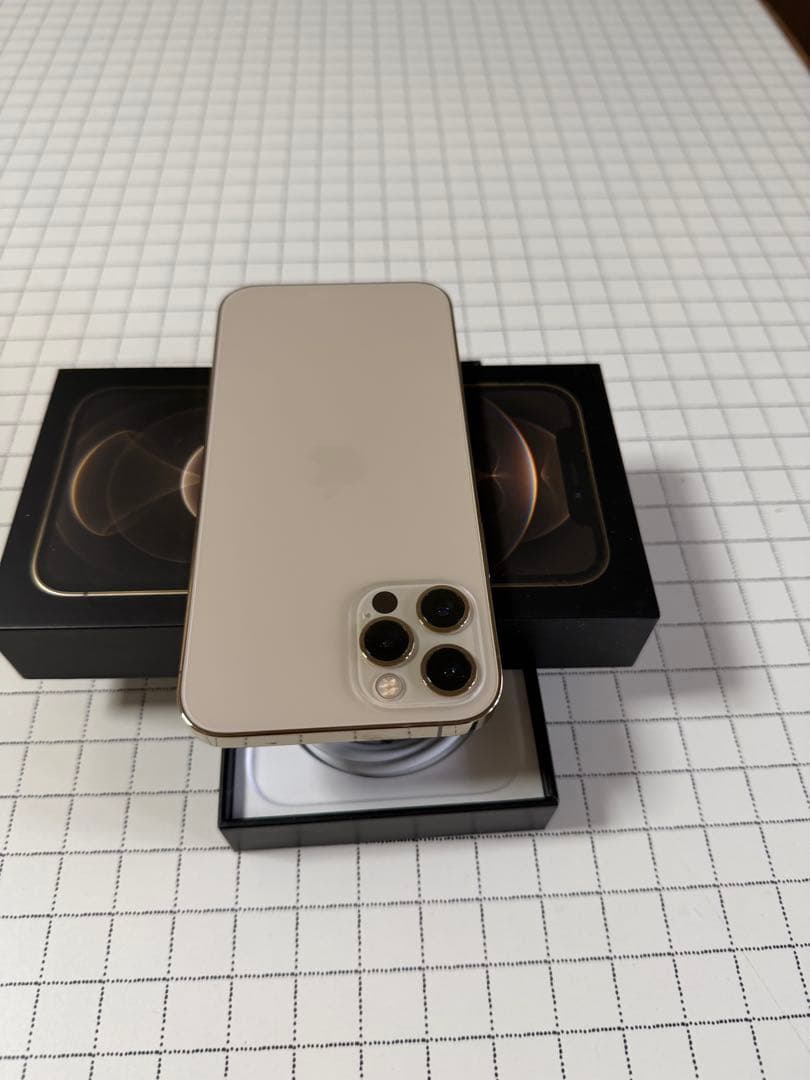 Apple iPhone 12 Pro ゴールド 本体