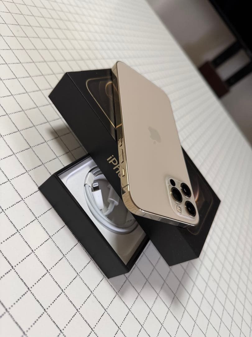 Apple iPhone 12 Pro ゴールド 本体