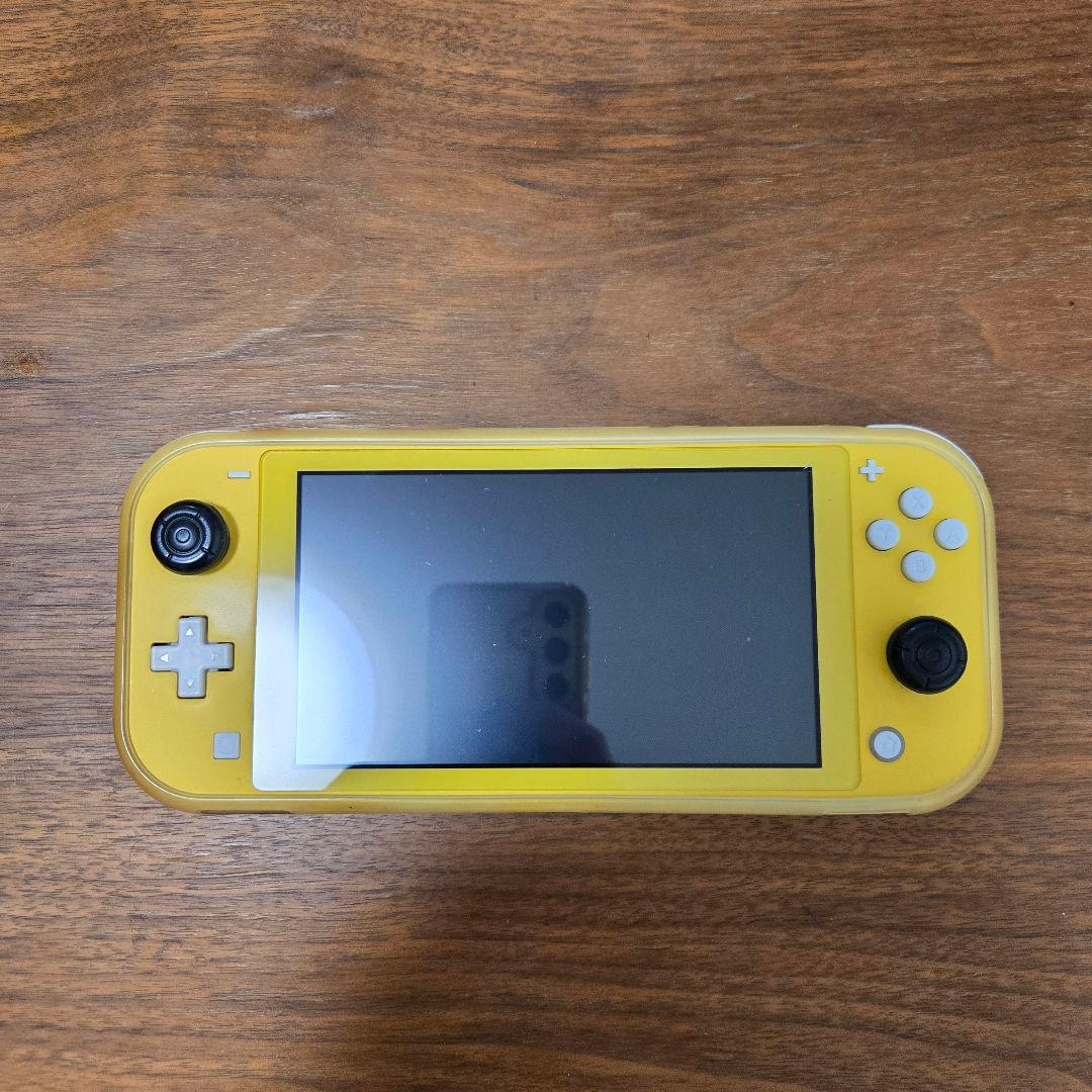 Nintendo Switch Lite イエロー ケース等付き