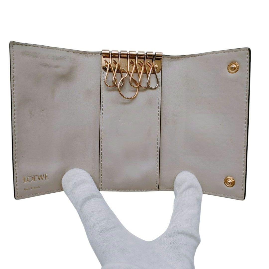 ロエベ　6連キーケース　リピートアナグラム　ベージュ　ライトオーツ