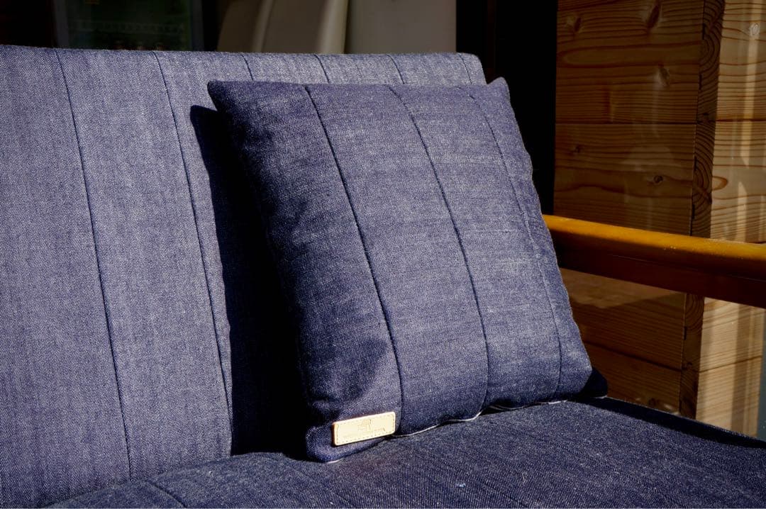 【カリモク60】【クッション付】Kチェア 2シーター 岡山産セルビッチデニム