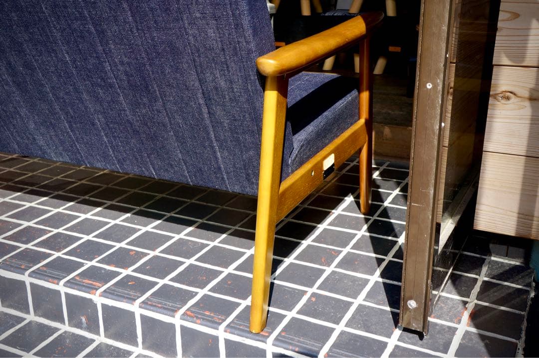 【カリモク60】【クッション付】Kチェア 2シーター 岡山産セルビッチデニム