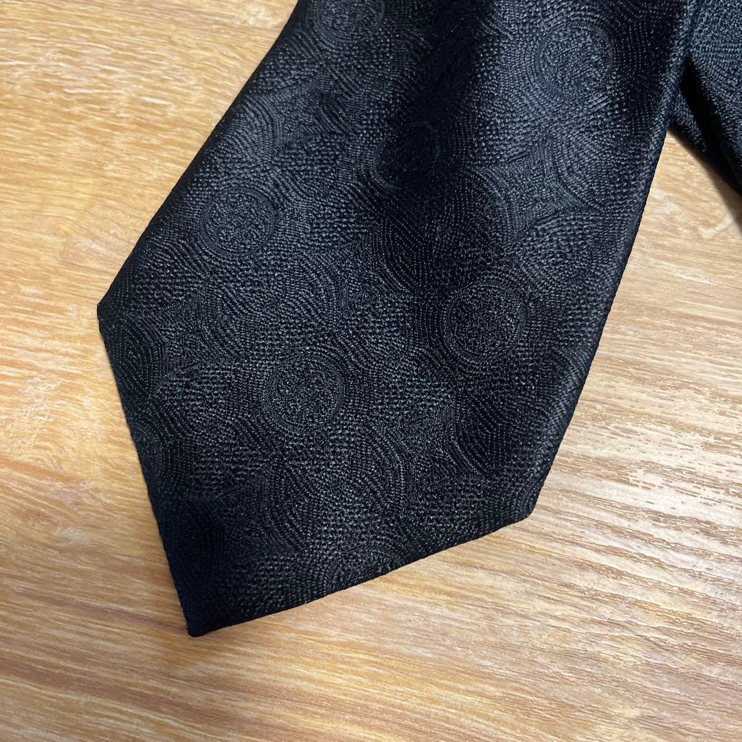 ルイ・ヴィトン 黒 ネクタイ