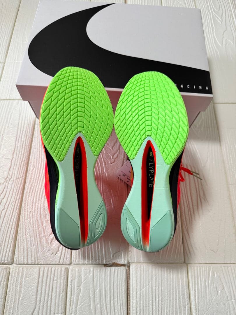 新品未使用　ナイキ　ヴェイパーフライ4 26.5cm