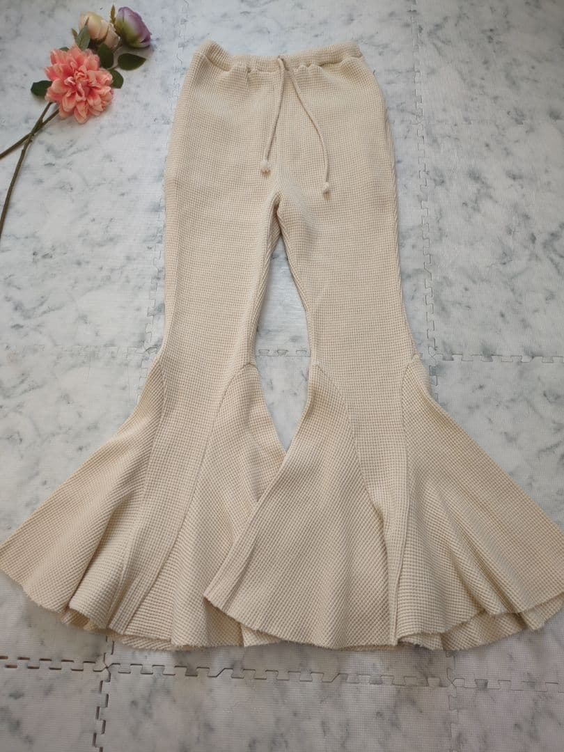 【即完売】SOLOV 2022aw THERMAL RUFFLE PANTS