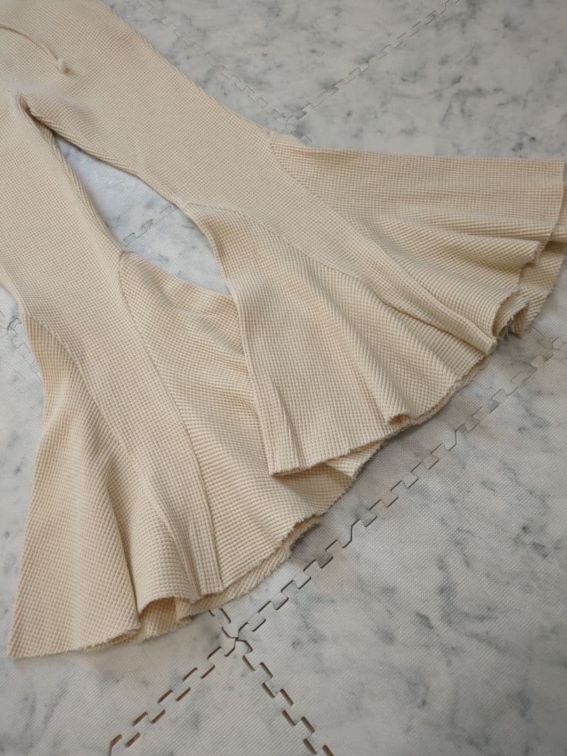 【即完売】SOLOV 2022aw THERMAL RUFFLE PANTS