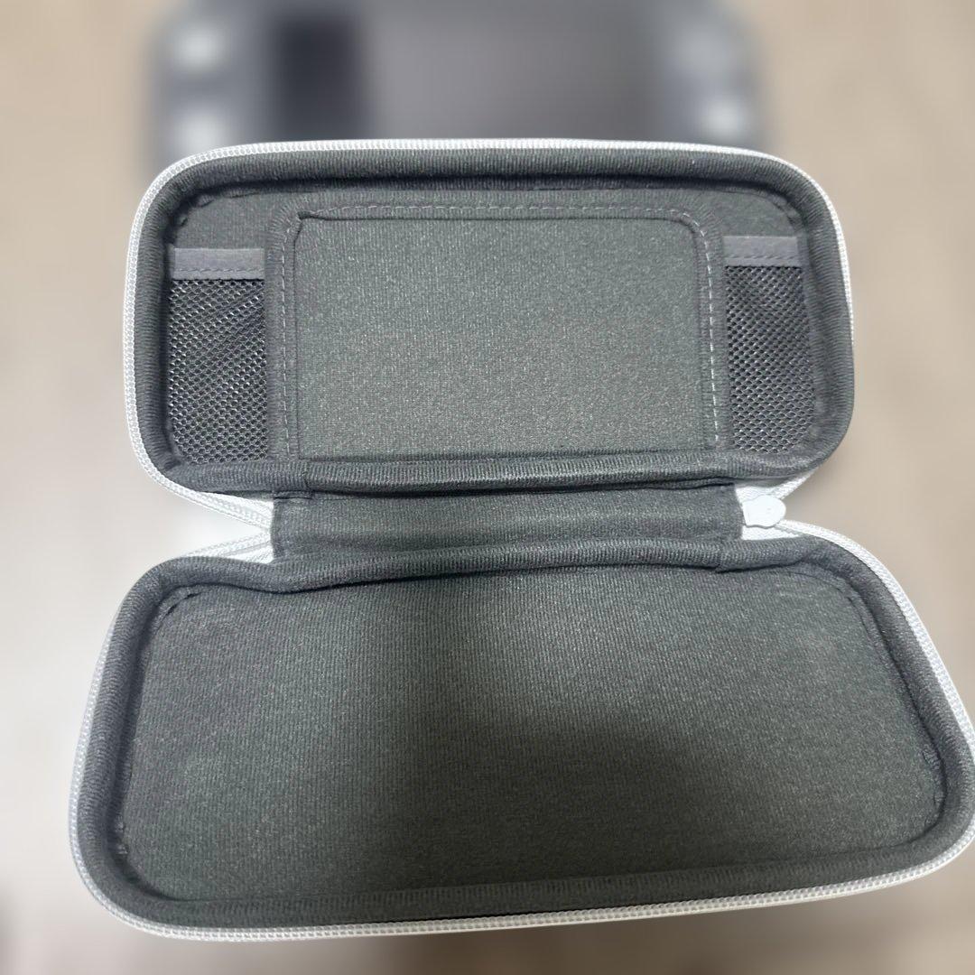 switchライト本体　　カバーケース、充電器付き