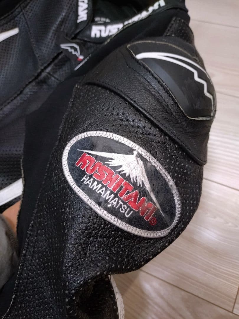 KUSHITAN レーシングスーツ ブラック/レッド