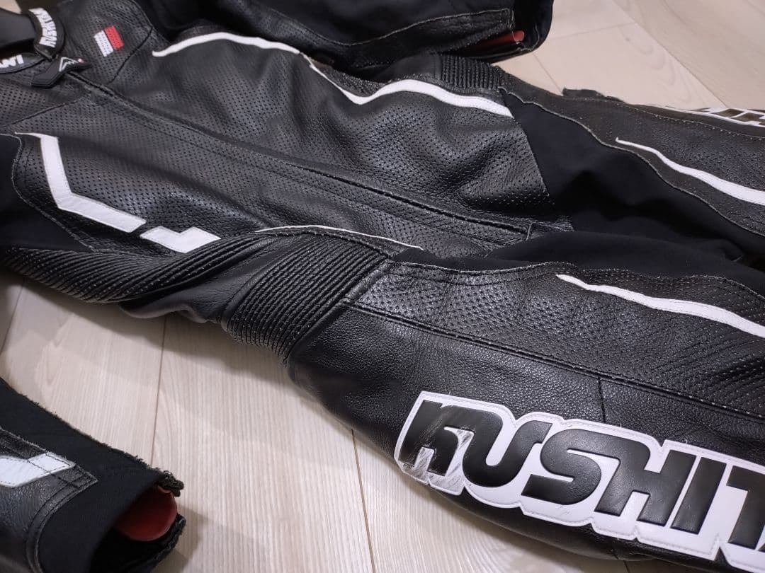 KUSHITAN レーシングスーツ ブラック/レッド