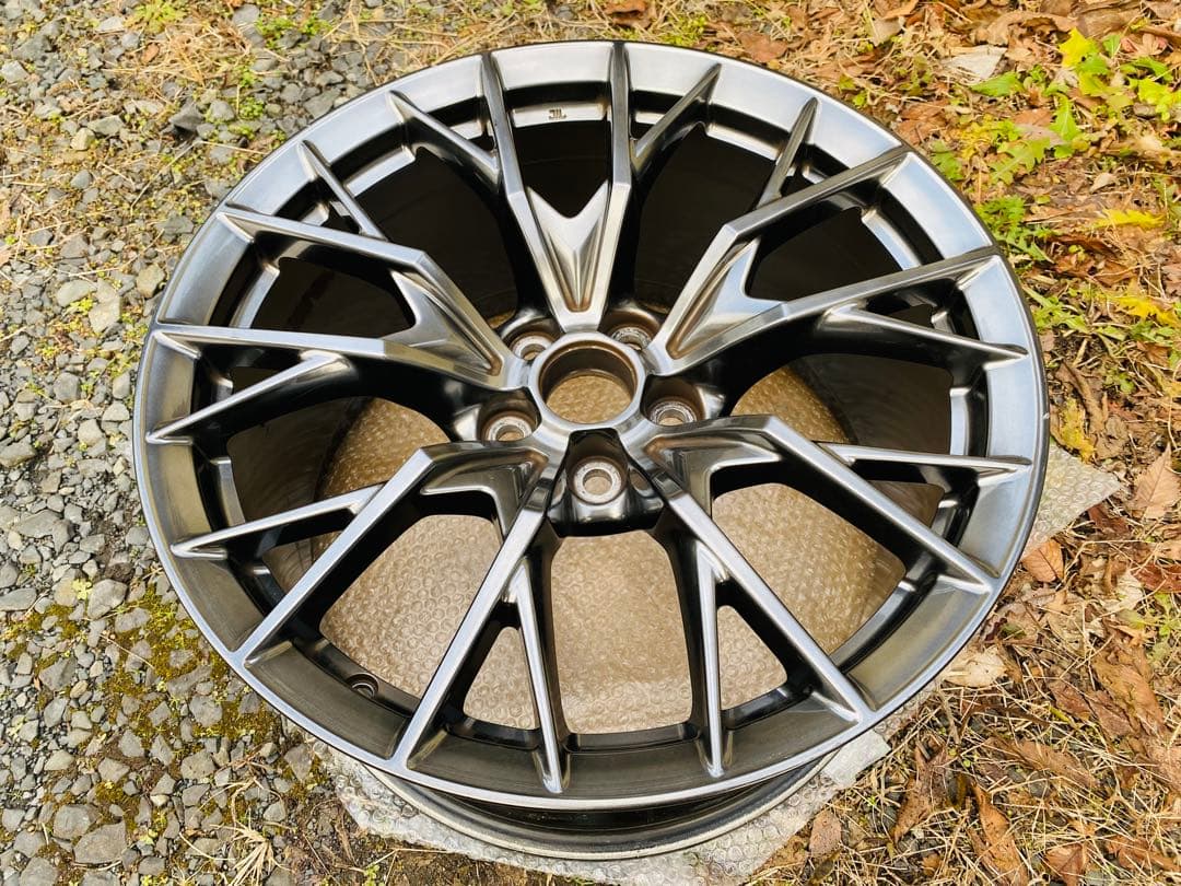 F*n様 激レア！レクサスGS-F GSF 純正19インチ 10j +41 リア