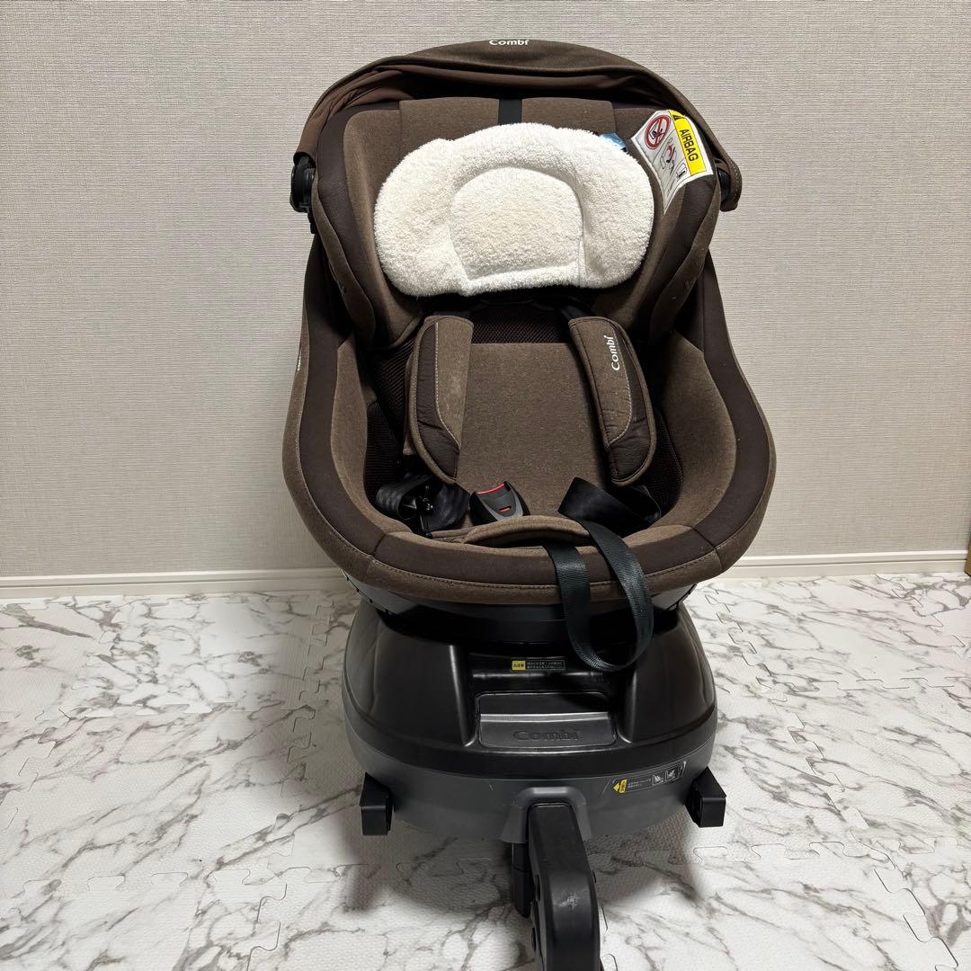 Combi チャイルドシート クルムーブ 枕付き