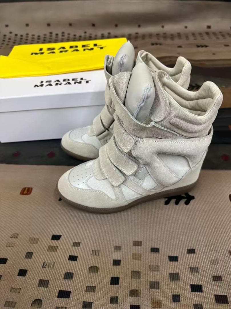 Isabel Marant ベージュ スエード ハイカットスニーカー