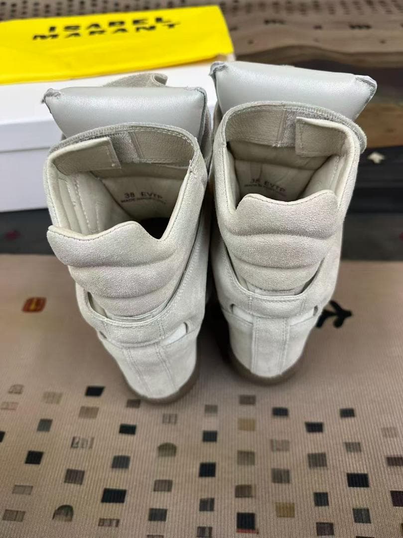 Isabel Marant ベージュ スエード ハイカットスニーカー