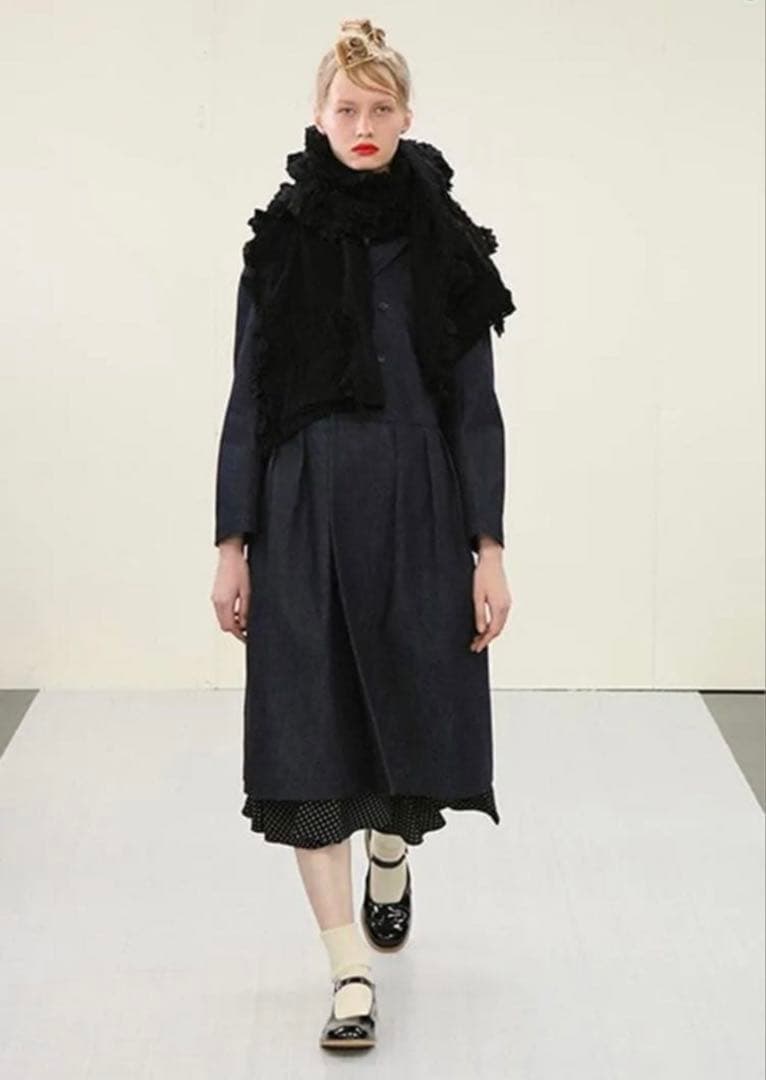 archive ウール縮絨フリルマフラー ポケット 黒