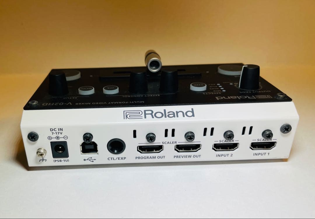 Roland V-02HD マルチフォーマットビデオミキサー