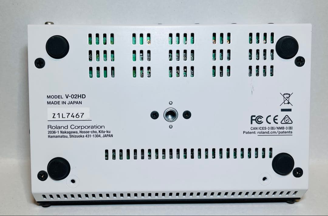 Roland V-02HD マルチフォーマットビデオミキサー