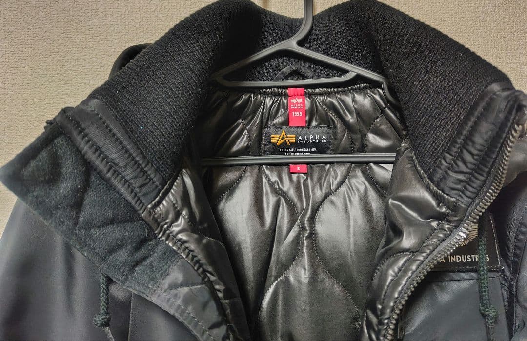 美品　ALPHA INDUSTRIES　ブラック　MA-1　ミリタリージャケット