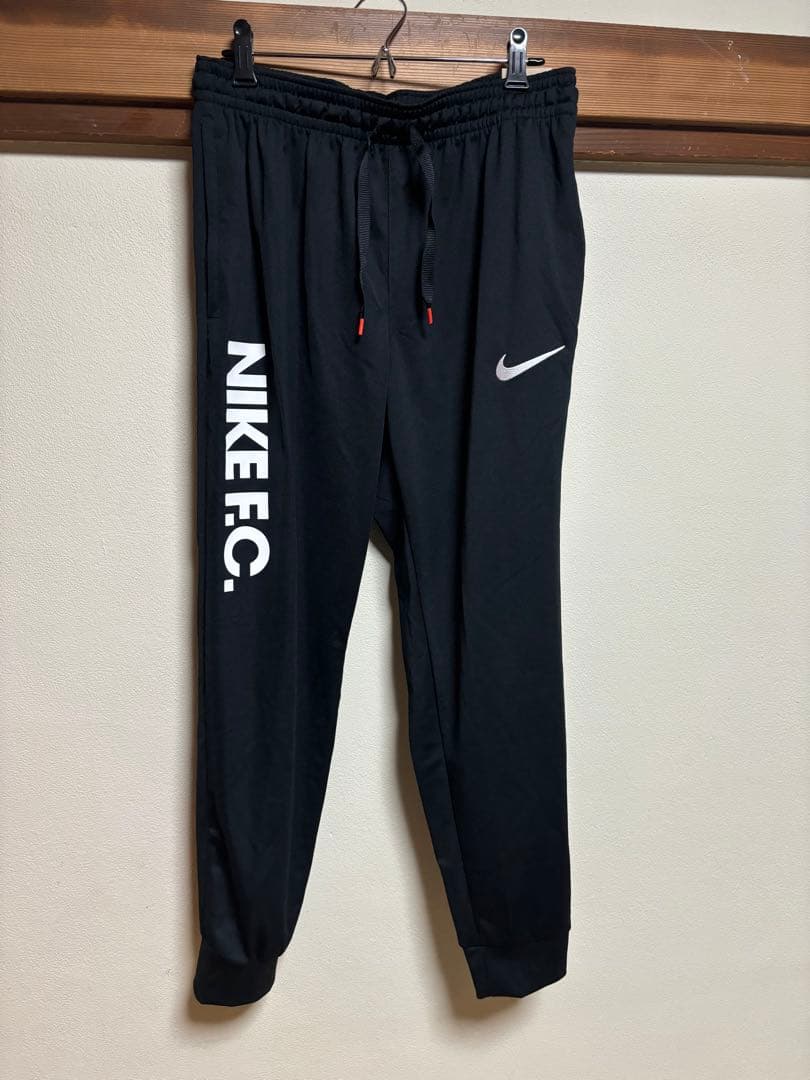 12/31まで値下げNIKE.F.C. セットアップ 新品未使用XL