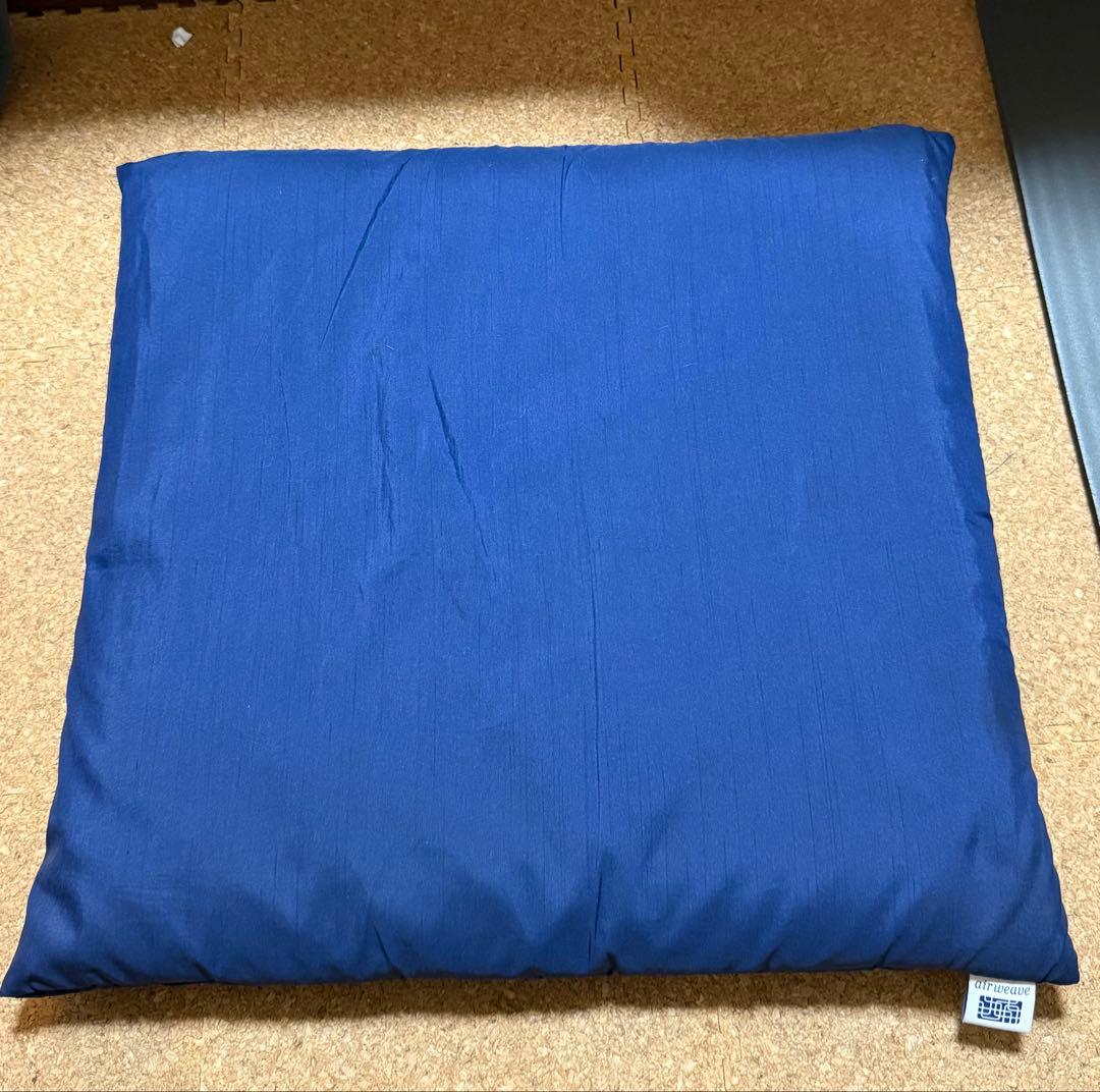 【希少】エアウィーヴ ネイビー 座布団 大銘仙判