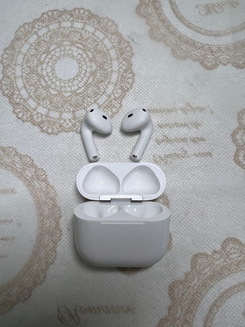 Airpods 4 本体