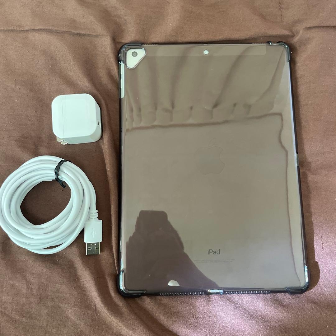 iPad 第6世代 32GB 本体 充電器・USBケーブル付き