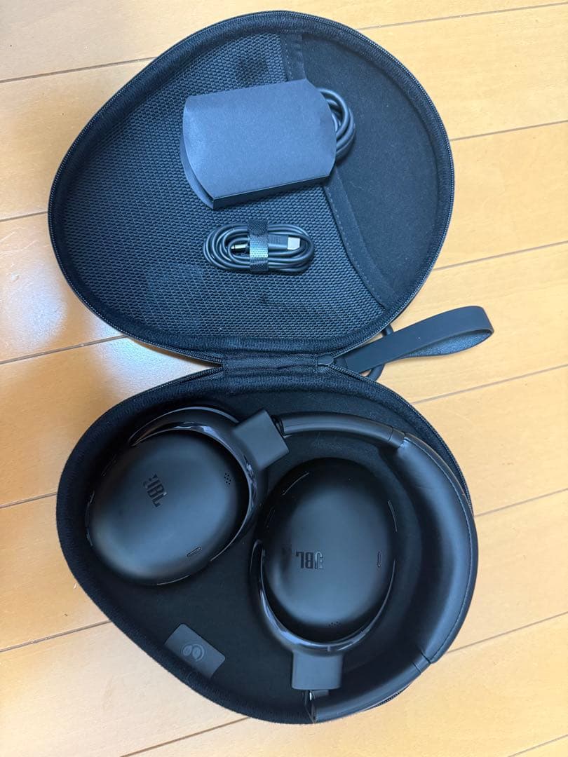 JBL Tour One M3 ワイヤレスヘッドホン超美品　ブラック