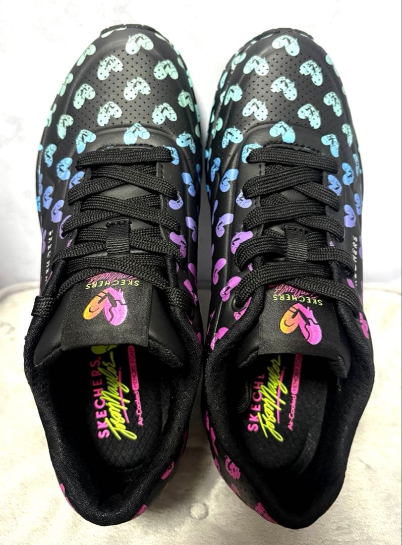 新品激レアスケッチャーズ24.5コラボスニーカーカラフルハート UNOエアソール