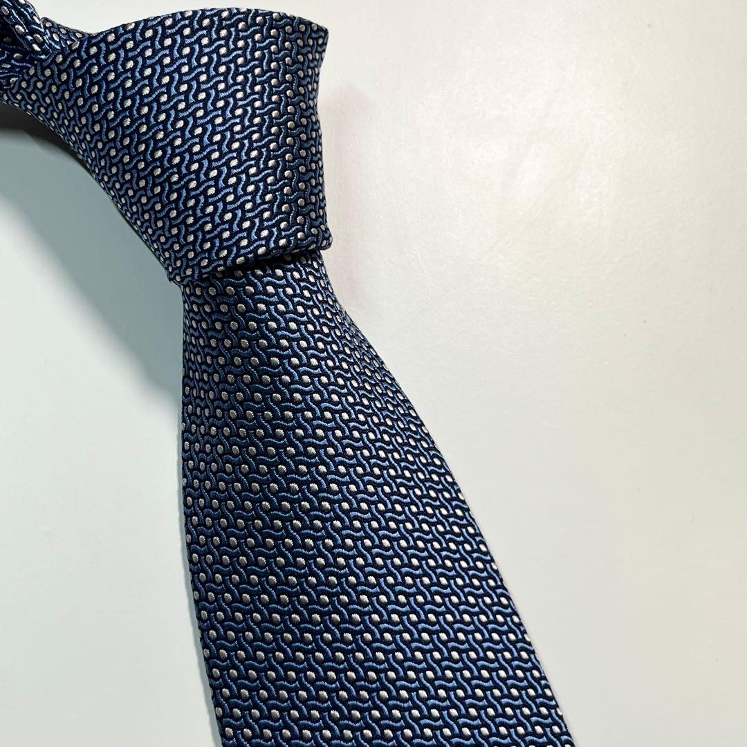 ✨極美品✨HERMES エルメス　ネクタイ　高級シルク　刺繍　ジオメトリック柄
